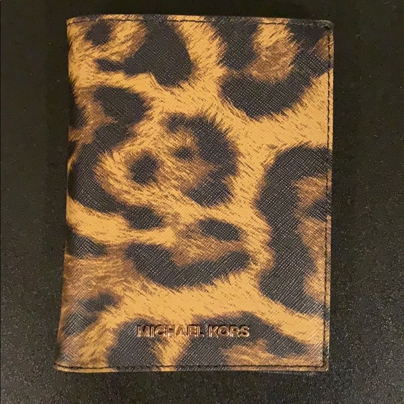 Michael Kors Handbags - Michael Kors Wallet Michael Kors Handbags - Michael Kors Wallet